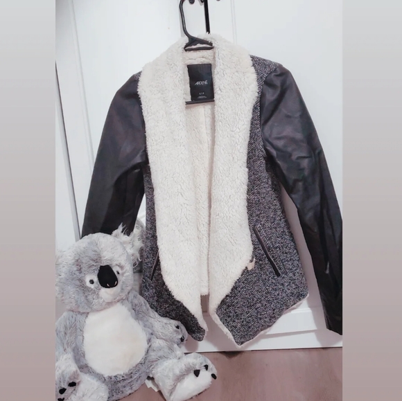 Black laid Jacket - Picture 3 of 3